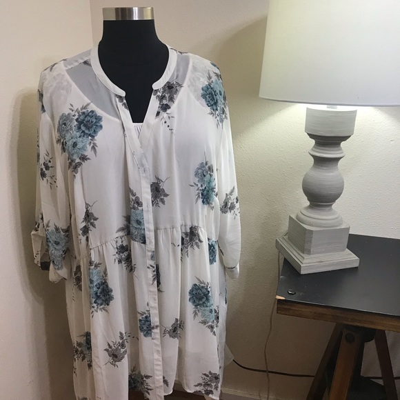 Torrid floral print chiffon hi lo top size 30 - Picture 2 of 5
